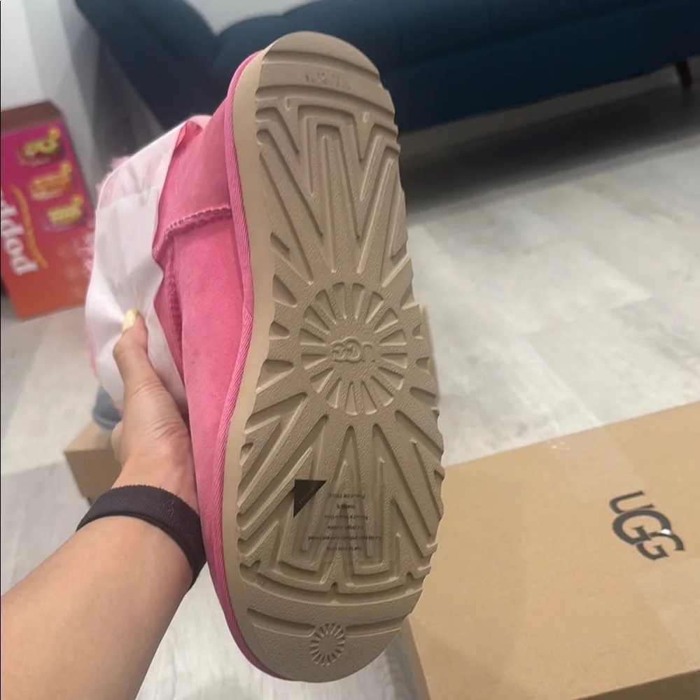 UGG Women's Pink Boots - Picture 3 of 4